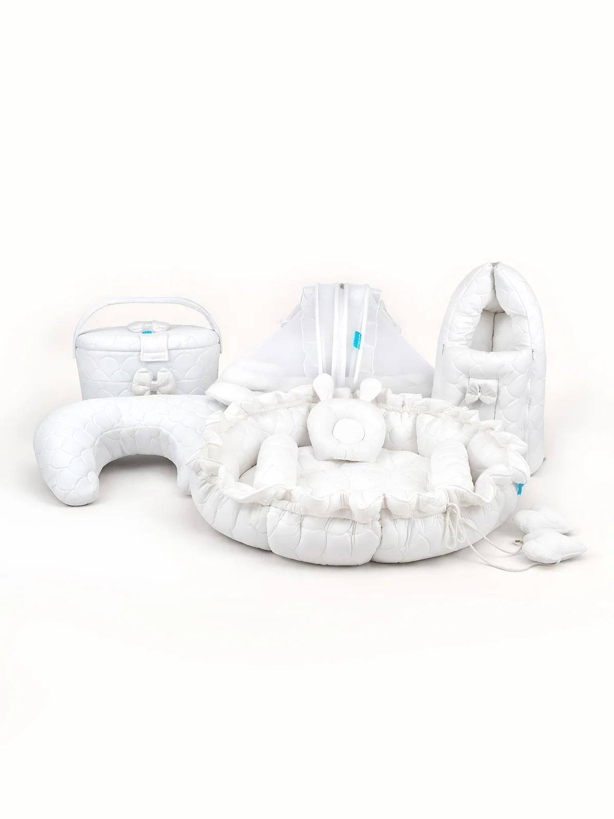 white baby newborn-bedding set