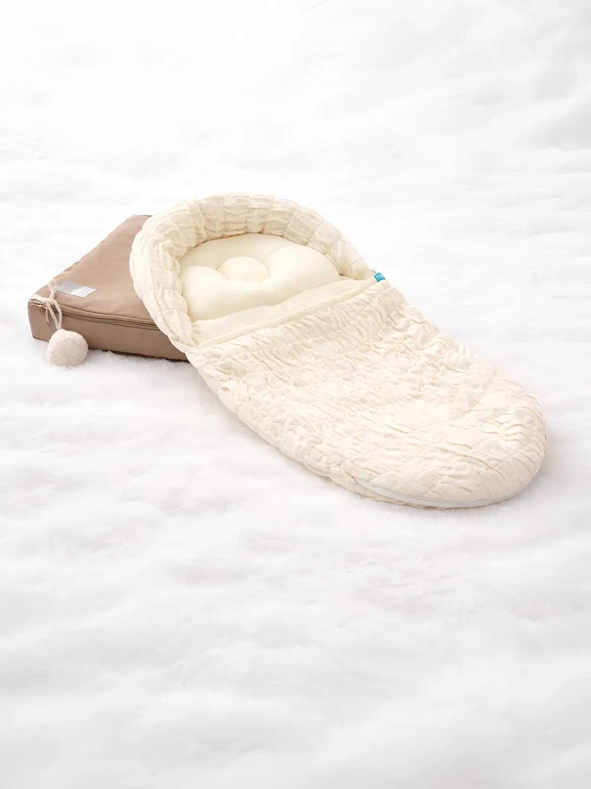 muslin newborn cloud carry nest.